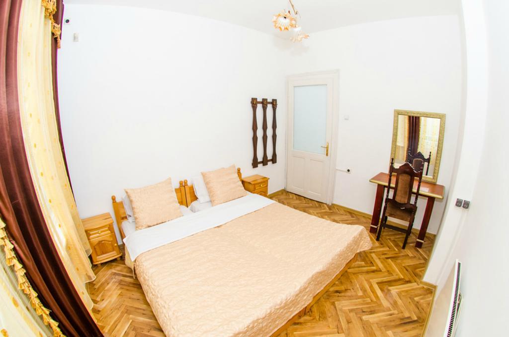 Central Guesthouse Five Corners Sofia Cameră foto